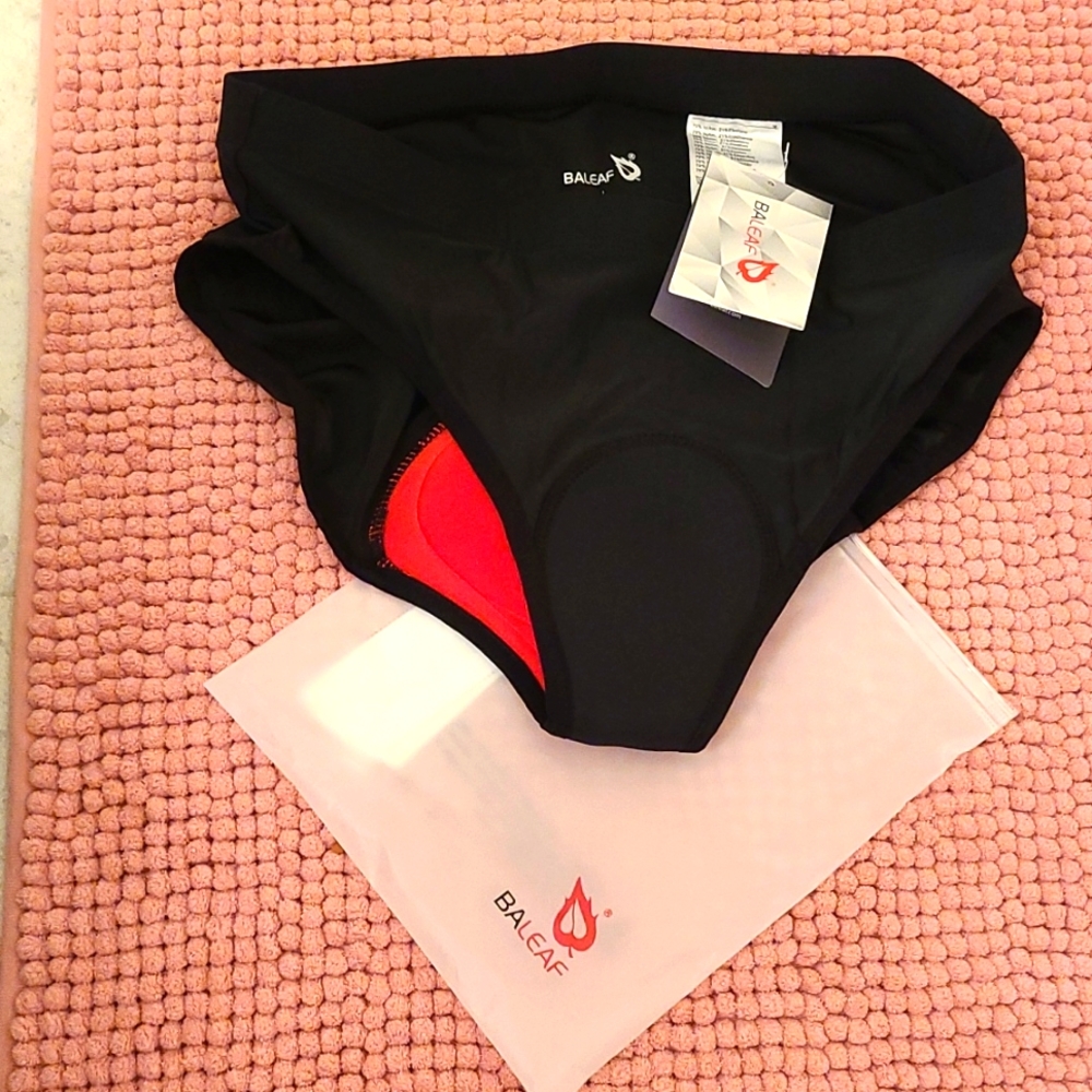 NWT, BALEAF WOMEN'S 3D PADDED CYCLING UNDERWEAR, LARGE, 2 PAIRS, black